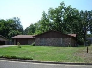 1704 Crestview Dr, Longview, TX 75604