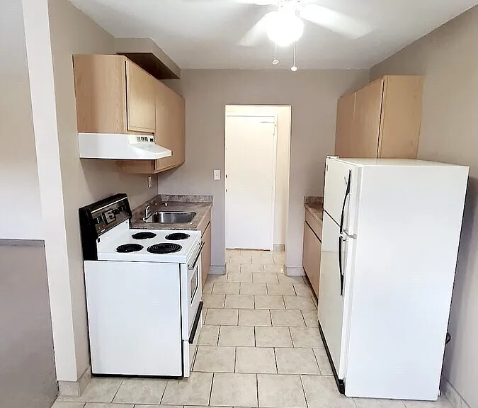 2880 Tecumseh Rd W #303 — Photo 8