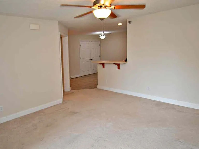 623 Wyndhurst Dr #1 — Photo 3