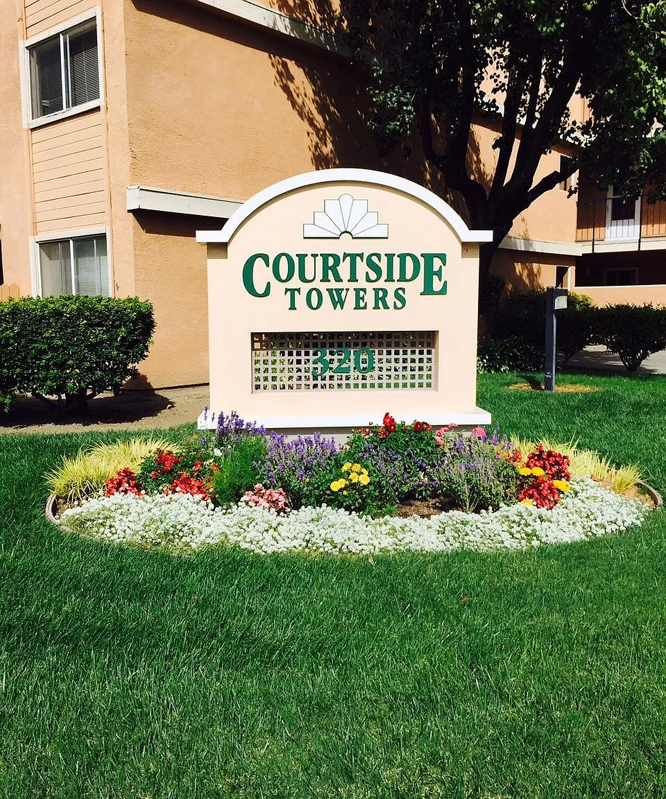 Courtside Towers Senior 55+ Apartments — Photo 1
