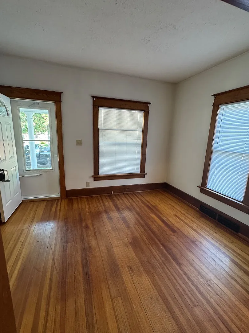2 bed, 816 sqft, $1,499 — Photo 2