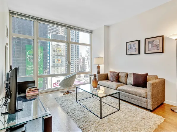 1600 Broadway APT 17E, New York, NY 10019