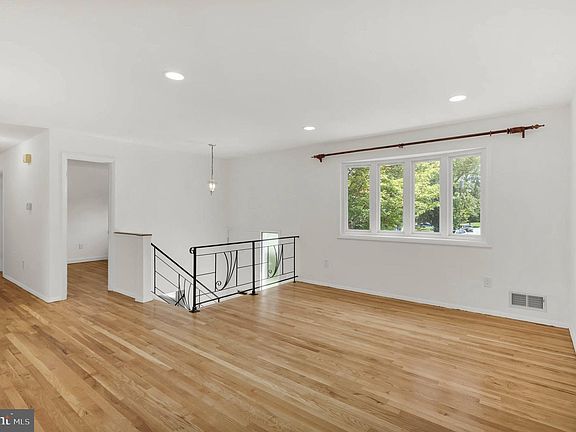 4th image of 14108 Heathfield Ct