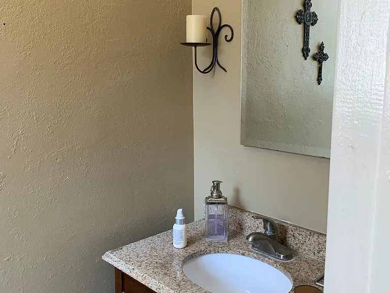14958 Pemberton Dr — Photo 5