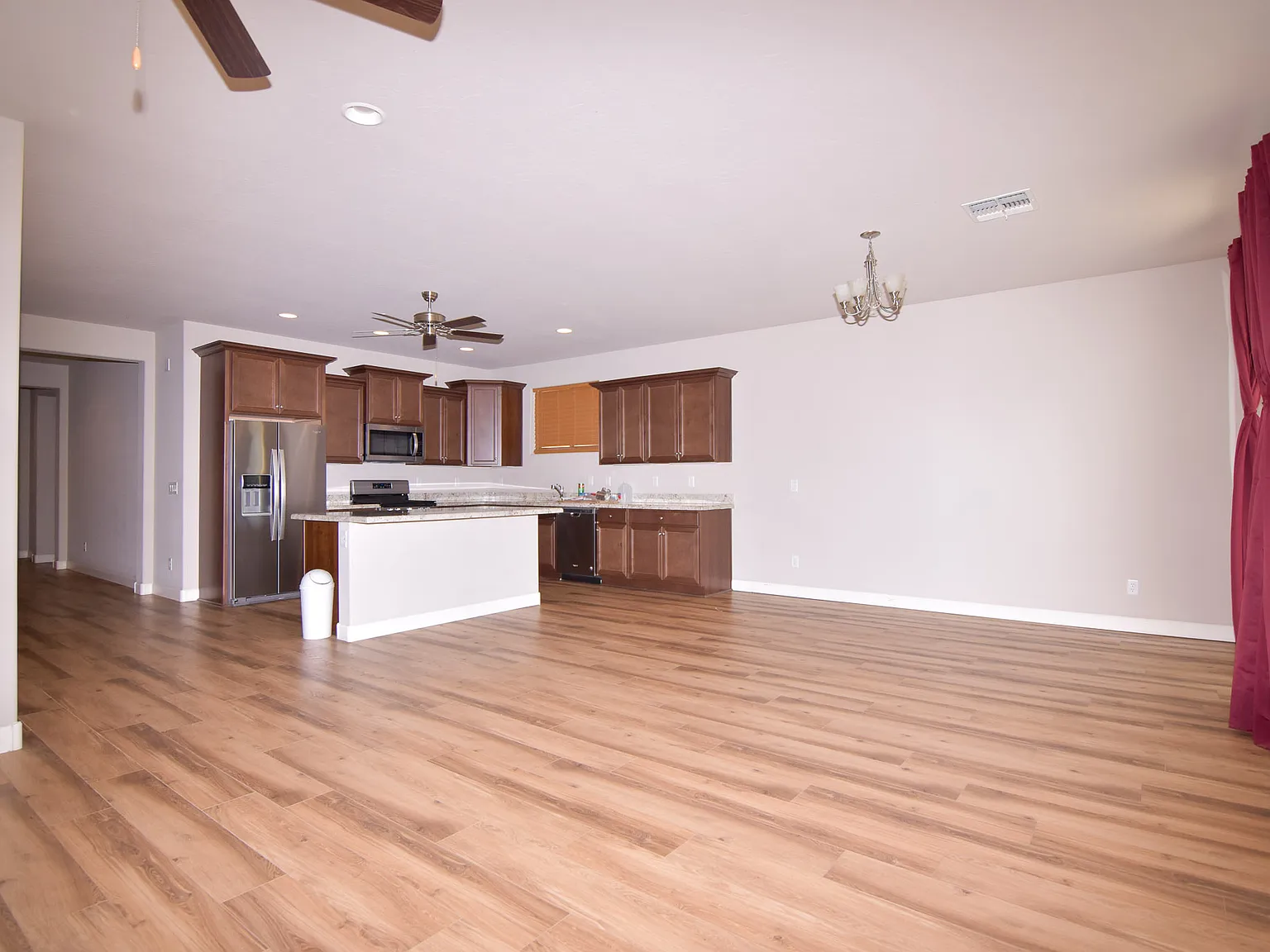 343 Armitage Way - 1 — Photo 3