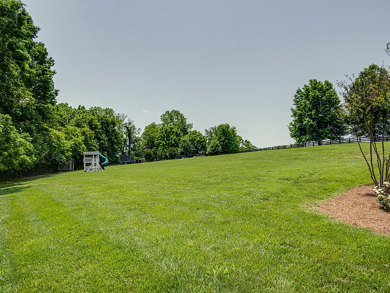 6605 Goshawk Ct — Photo 55