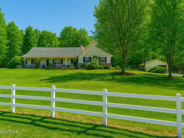 3403 Sugar Camp Cir, Sevierville, TN 37862