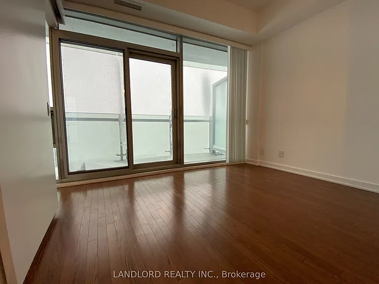 14 York St #5209 — Photo 10