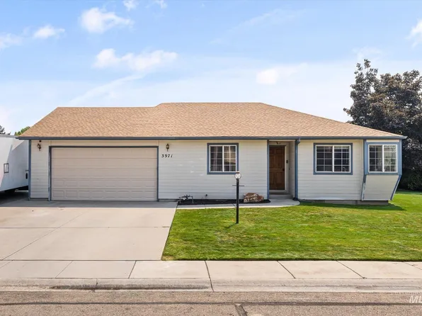 3971 W Sugar Creek Dr, Meridian, ID 83646