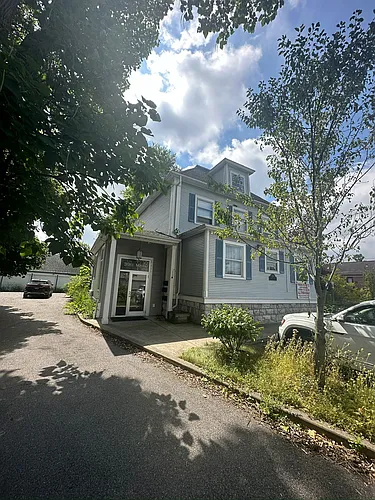 3911 Main St #3 Photo 1