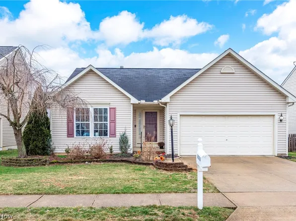 8576 Lynhurst Dr, Olmsted Township, OH 44138