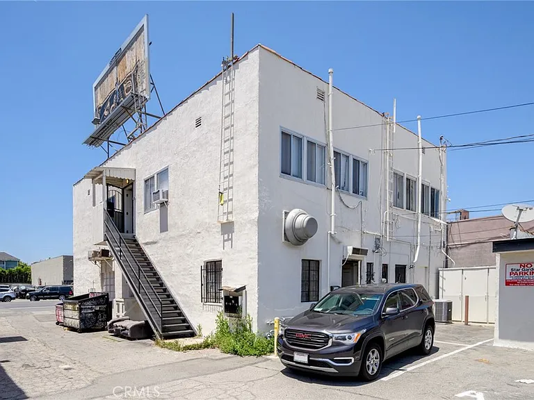 6634 Lankershim Blvd #C — Photo 14