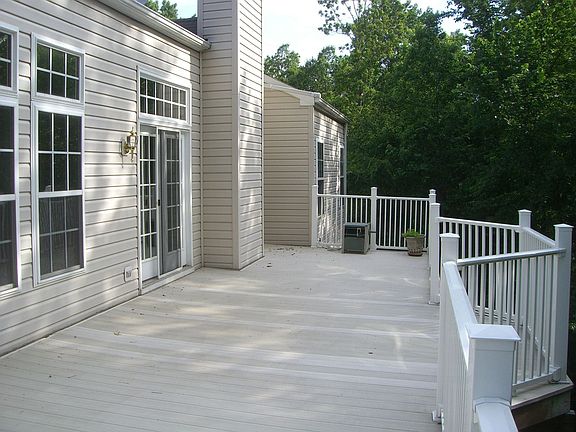 12X40 Vinyl Decking