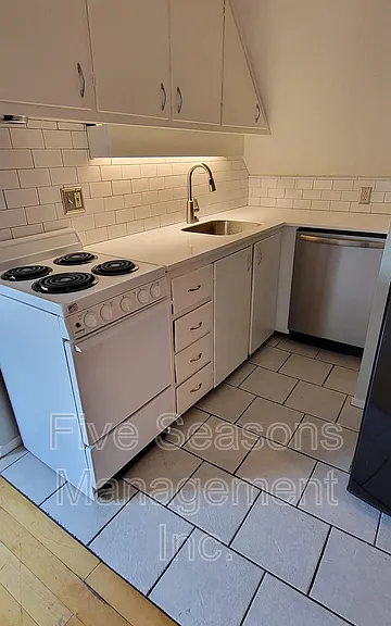 94 N Winooski Ave #4 — Photo 5