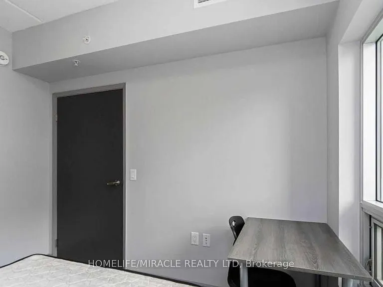 275 Larch St E #407A — Photo 12