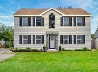 41 Black Rock Rd, Melrose, MA 02176