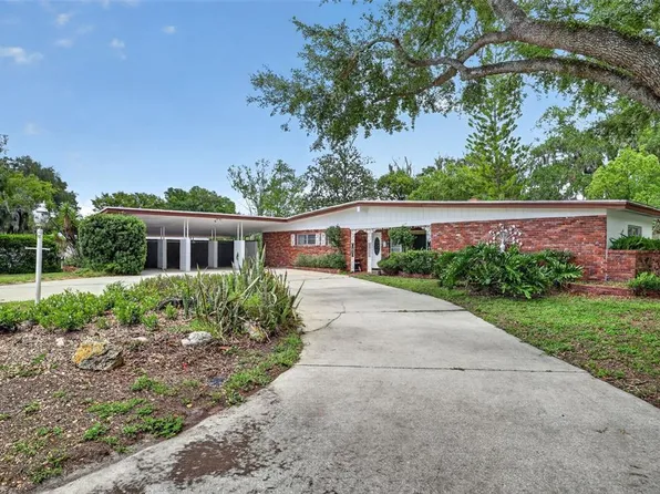 1509 W Country Club Dr, Tampa, FL 33612