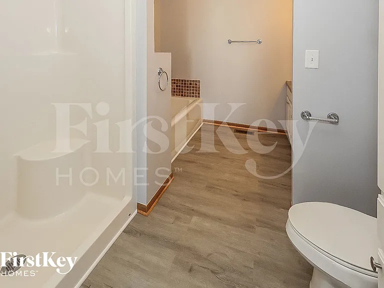 37 Waterman Ave — Photo 11