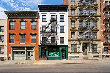 241 West 20th Street in Chelsea