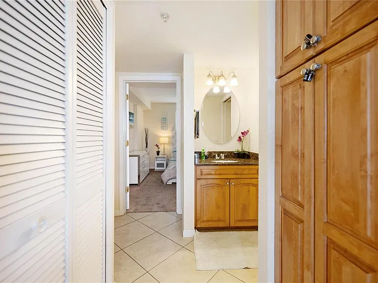 445 Hamden Dr #302 — Photo 17