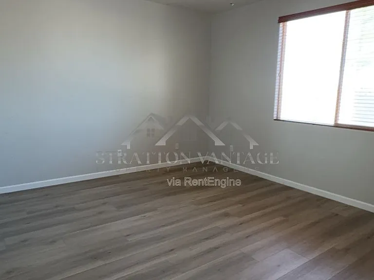 1036 S 177th Dr — Photo 16