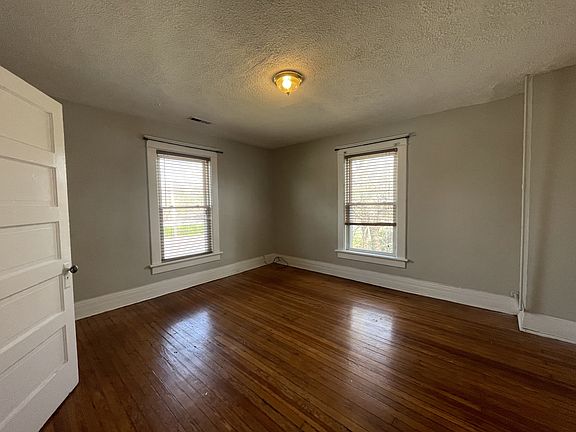 2nd image of 3309 Campbell Ave #B