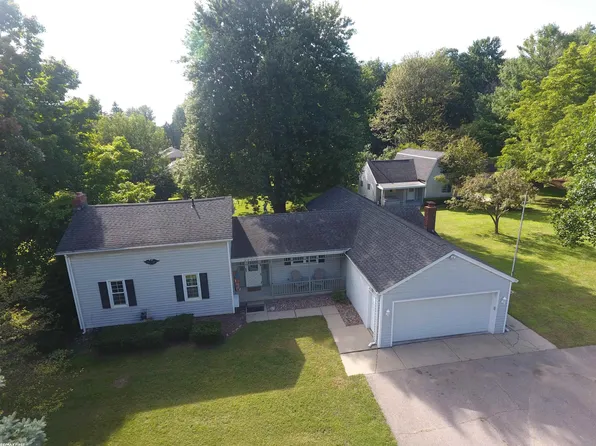 24975 Armada Ridge Rd, Armada, MI 48005