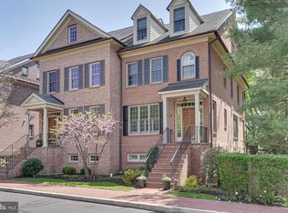 10 Dunham Ln, Newtown, PA 18940