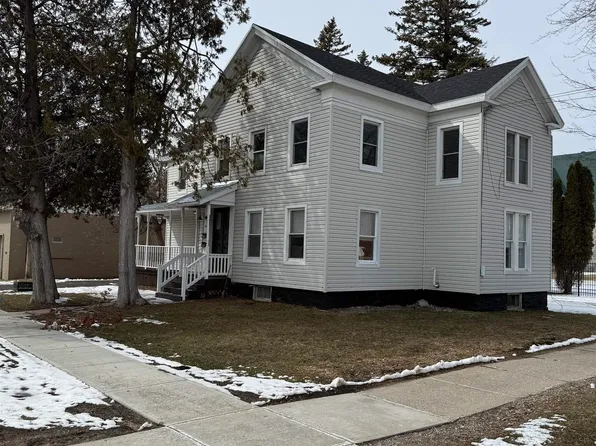 10 Park St, Norwood, NY 13668