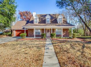 106 Colonial Hts, Sanger, TX 76266