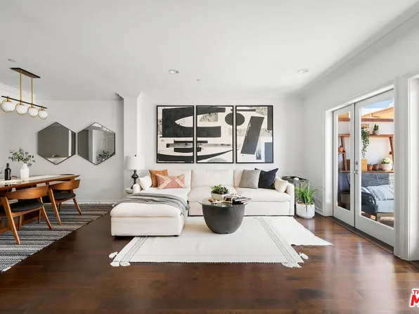 1000 Granville Ave #Penthouse 202, Los Angeles, CA 90049