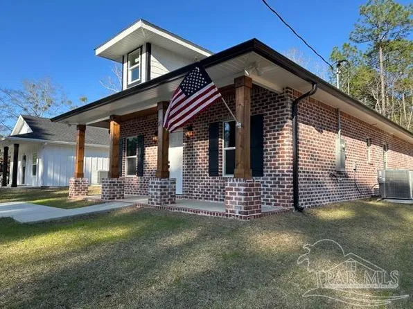 3294 Damon Dr, Milton, FL 32583