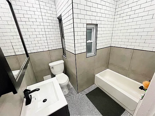 Rented by Bond New York | media 36