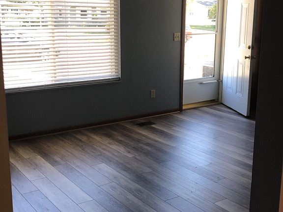 4th image of 494 Franklin Ave