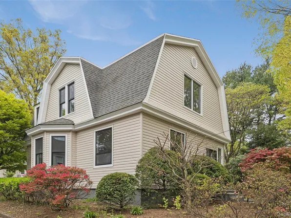 21 Mackey Avenue, Port Washington, NY 11050