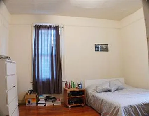 Rented by RC Realty Group of New York Inc | media 3