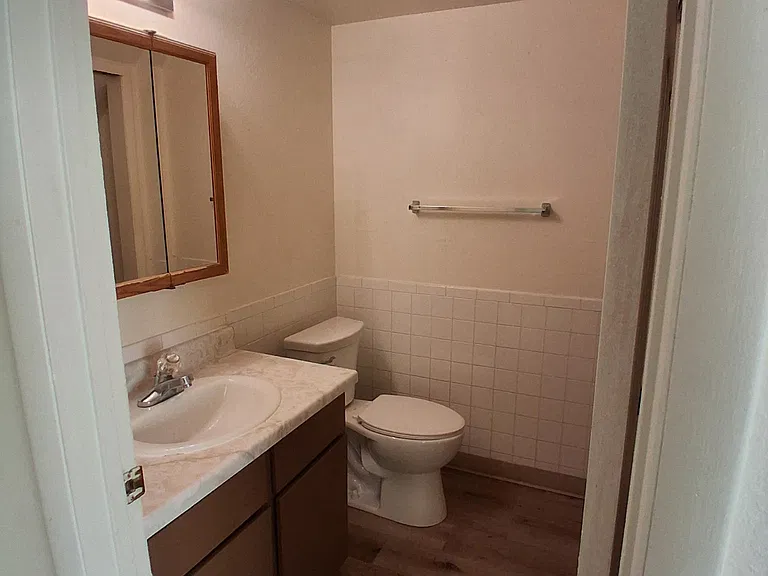 572 Dawn Ct #1 — Photo 6