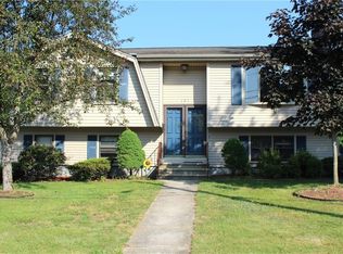 197 Ray Ave, Woonsocket, RI 02895