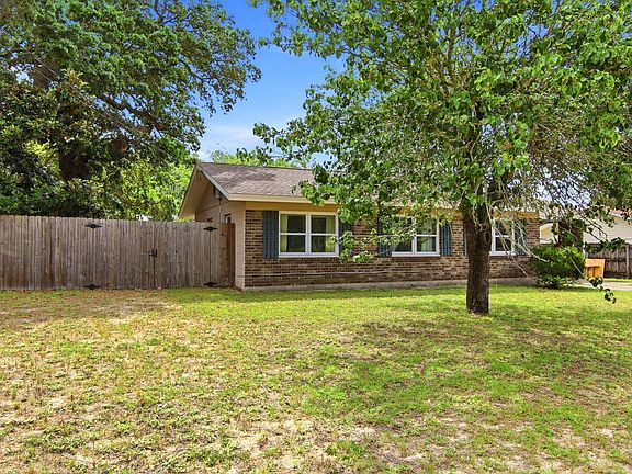 3rd image of 60 Oak Ln
