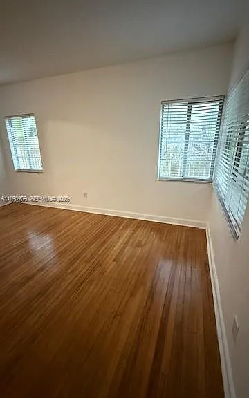 1561 Lenox Ave #11 — Photo 5