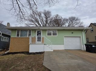 4844 Hickory St, Omaha, NE 68106