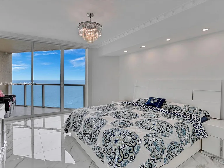 16699 Collins Ave #2209 — Photo 15