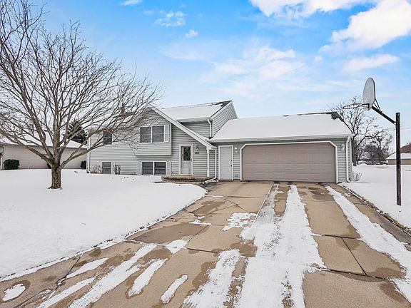 3rd image of 1601 S Sundown Ln