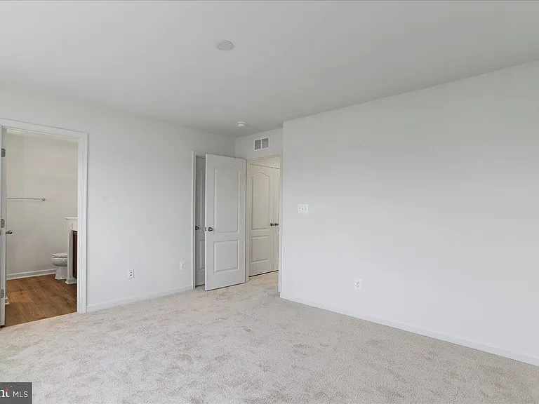 100 Stafford Pl — Photo 21