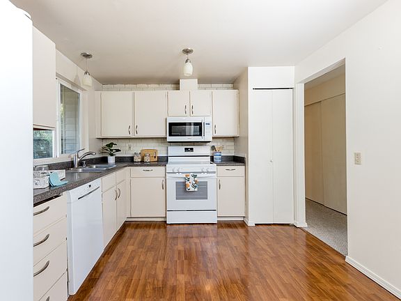 Kitchen opens to the dining room