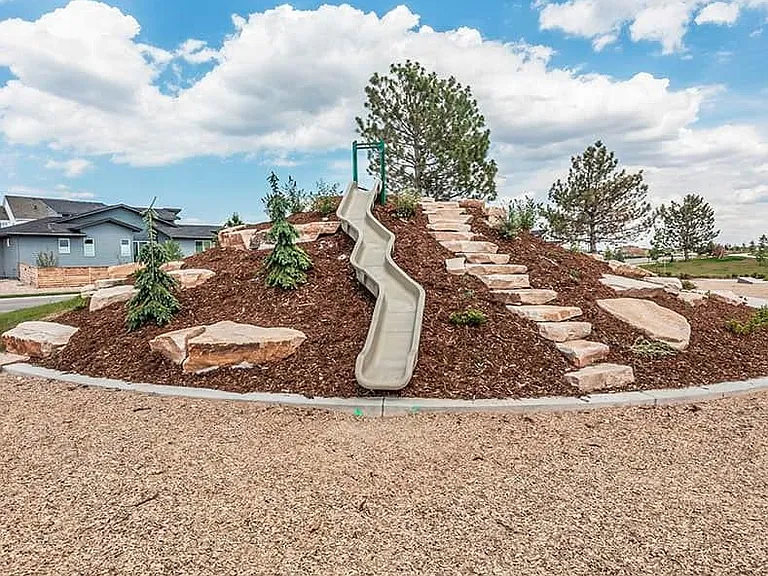 5795 Champlain Dr — Photo 35