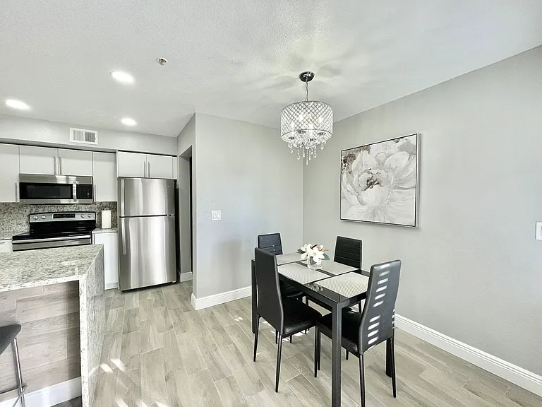 7210 Westpointe Blvd — Photo 7