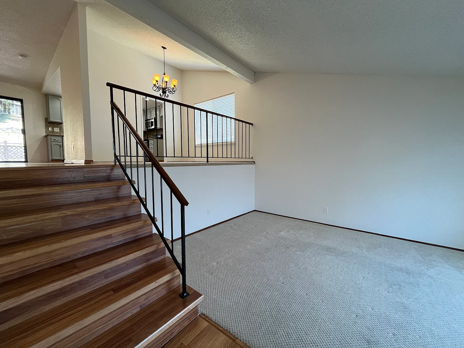 3 bed, 1562 sqft, $3,000 — Photo 4