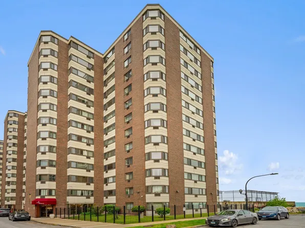 7337 S South Shore Dr, Chicago, IL