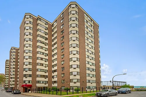 7337 S South Shore Dr Photo 1